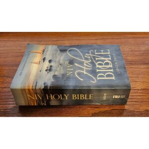 NIV Holy Bible Larger Print Zondervan Paperback New International Version 2011